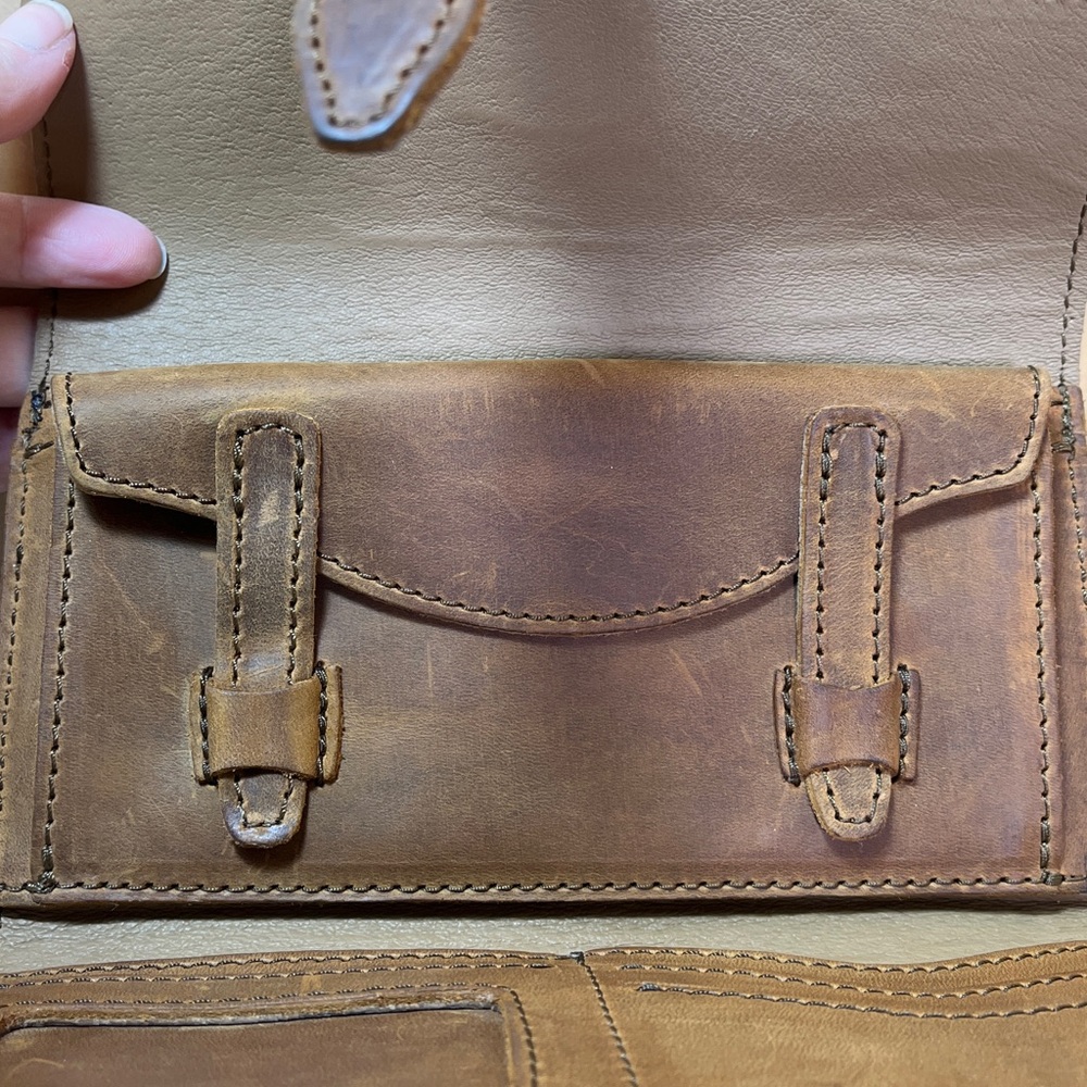 EUC Saddleback Leather Co Trifold Rustic Brown Tobacco Leather Wallet - Picture 8 of 17